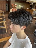 センターパートスタイル