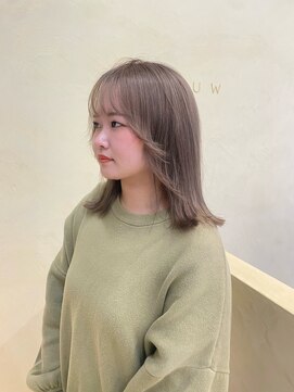 スニュウ(snuw) グレージュカラー