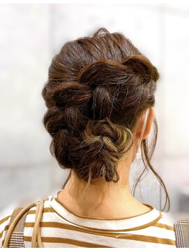 ネウィ 池袋(newi) あみこみヘアセット