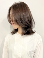 オーソ(AUTHO)&nbsp;ミディアムヘア/切りっぱなしボブ/ピンクカラー/白髪ぼかし/40代