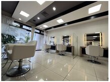 空間が広く、ゆったりお過ごし頂けます◯ メンズ/シャドウパーマ