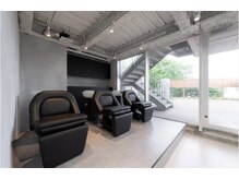 自然光が入る空間[自由が丘/髪質改善トリートメント/縮毛矯正]