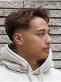 短髪フェード+ルーズパーマ