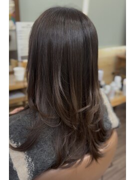 ナチュラル8 NATURAL8 ヘアースタジオ Hair studio メテオカラー巻き仕上げ