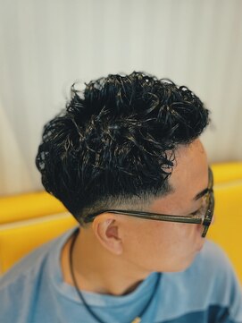 エルエフェ(EL JEFE) 【スキンフェード×パーマスタイル】［東中野］［床屋］