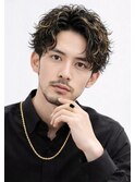 スパイラルシャドウパーマセンターパート