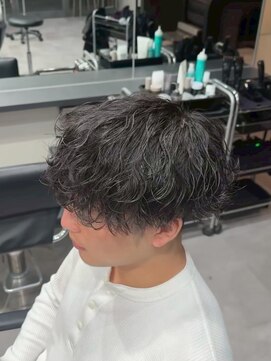 ハイプ 名駅(HYPE) 波巻きスパイラルパーマ