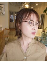 メグリ(meguri) ハイトーンベージュ ショートボブ 切りっぱなしボブ