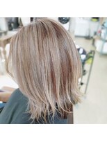 リー(Ly.)&nbsp;カット　ハイライト