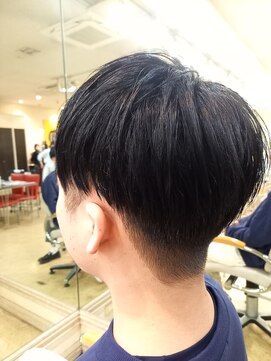 シャンプーボーイ ツーブロックショート