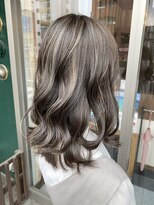 ミニム ヘアー(minim hair)&nbsp;【minim×日比】筋感ハイライト　グレージュハイライト
