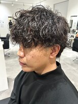 ヒュイル バイ ニアウ(Hwyl by Niau)&nbsp;メンズカット波巻きスパイラルメンズパーマアイブロー眉毛カット