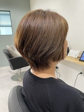 リムヘア(Rym hair) 大人ショートスタイル+白髪ぼかしカラー