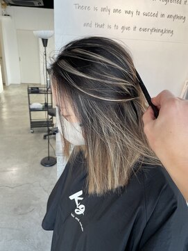 キング 高槻(K!ng) 縮毛矯正髪質改善ハイライトレイヤーカット高槻美容室エクステ