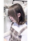 グレージュボブ　ハイトーンカラー
