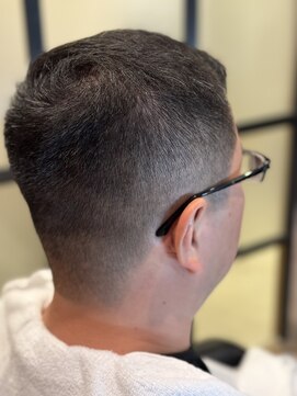 キタセンジュバーバー バイ ティーズ(KITASENJU BARBER by T's) ショートスタイル