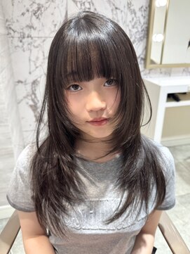 アマンドール(Aman D'or) レイヤーカットでつくるエアリー感ロング