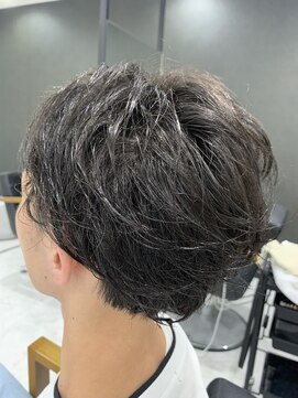 ディティール(Detail) センターパート×パーマ風マッシュ