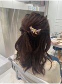 簡単ヘアアレンジ　ハーフアップ