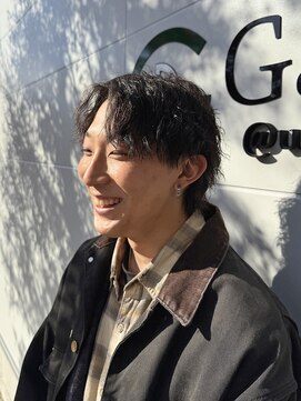 メンズウルフカット/ツイストスパイラルパーマ/センターパート