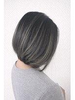 ウル(ulu)&nbsp;ハイライト　名東区　ボブ　レイヤー　ロング　白髪ぼかし