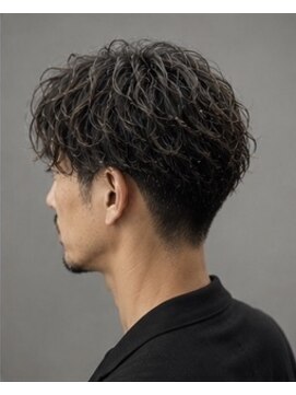 サロンドシロ(salon.de.SHILO) 麻布十番/メンズ/ツイストスパイラルパーマ/無造作/刈り上げ