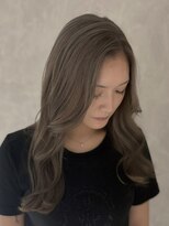 コモダ 神戸三宮(comoda)&nbsp;ブリーチで作るグレージュカラー