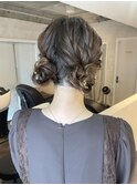 ゆるふわツインおだんごヘア金箔結婚式ヘア大人可愛い