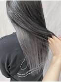 インナーカラーシルバー 山下志穂