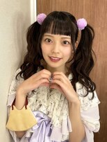 ピークアブー アヴェダ アトレ恵比寿(PEEK-A-BOO AVEDA)&nbsp;ウェーブ巻き　ツインテール　編み込みカチューシャ　黒髪