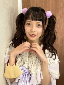 ピークアブー アヴェダ アトレ恵比寿(PEEK-A-BOO AVEDA) ウェーブ巻き ツインテール 編み込みカチューシャ 黒髪