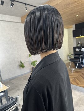 サクラ 岐阜(SAKURA) ぱっつん ボブ 切りっぱなし