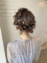 ユイバイラドンナ(Huit by LADONNA)&nbsp;切りっぱなしボブ ヘアセット 美髪 オリーブベージュ 各務原