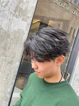 アウラ(AURA) ニュアンスパーマフェザーパーマシャドウパーマカルマパーマ