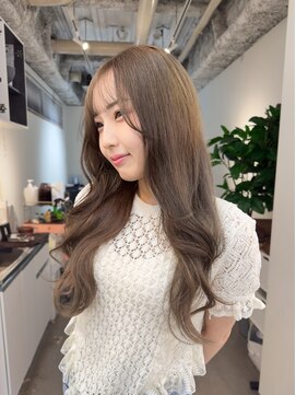 ヒョンミョン ライズバイレボ 柏西口店(hyon myon/RISEbyREVO) ミルクティーベージュ/ブリーチカラー/流れる顔周り/柏駅