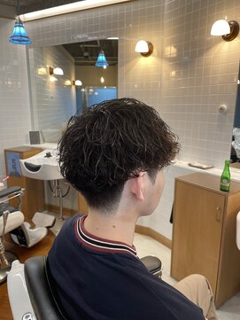 ゼロスバーバー(0's BARBER SHOP) 20代ツイスパ◎波巻きスパイラルマッシュウルフ