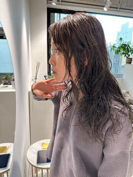 アム(amu) ロングパーマ/デジタルパーマ/カーキグレージュ/レイヤーパーマ