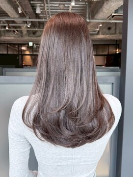 おくれ毛前髪カットグレージュ韓国ヘアロング_ba559042