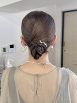 オウン(AUN) タイトシニヨン