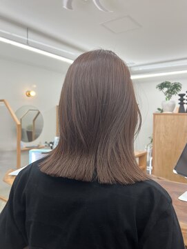 コットバイ ラヴェスト(Cott by lovest) イルミナカラーで叶える艶感たっぷり暖色ボブ