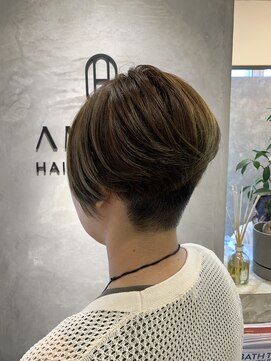 アマニ ヘアー ホスピタル(AMANI. HAIR HOSPITAL) ハンサムショート(刈り上げあり)