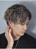 メンズパーマツイストスパイラルメッシュハイライト束感ツーブロ