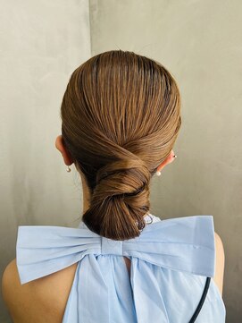 ジーナ 流山おおたかの森(Zina) 綺麗めタイトヘアセット【Zina　大越香苗】