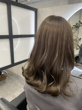 アイ(_i) #オリーブカラー#オリーブブラウン