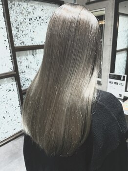 サロンドフィール 豊岡店(Salon de feel)の写真/ココロまで刺激する"新しいワタシ"をデザイン♪salon de feelの似合わせカラーでおしゃれをもっと楽しむ☆