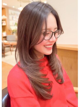 ルエ(rue) ミディアムレイヤーカットストレートロングウルフカットベージュ