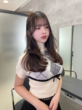 リリー(Lilley) くすみベージュ×姫カットレイヤー×韓国風巻き【ayana】