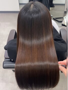 シンカ(shinka) うる艶ストレート＋チョコレートカラー