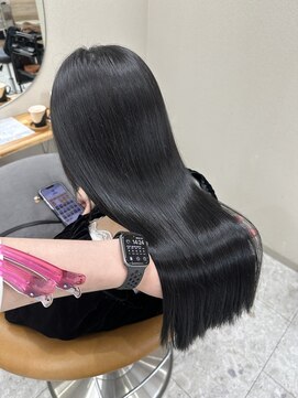 シカ 神戸三宮元町店(Cica) 神戸　三ノ宮　元町　髪質改善　 透明感カラー