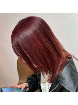 トラック(track) 派手になり過ぎないレッドブラウン